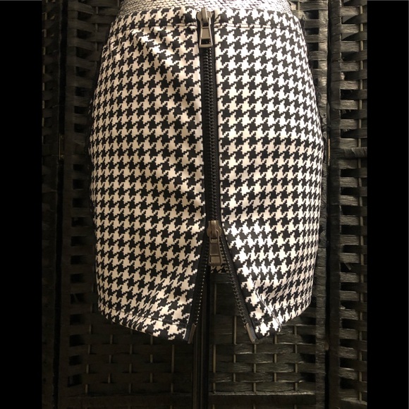 Houndstooths Print BUFFALO David Bitton Mini Skirt (NWT) 🔥 - Picture 1 of 10
